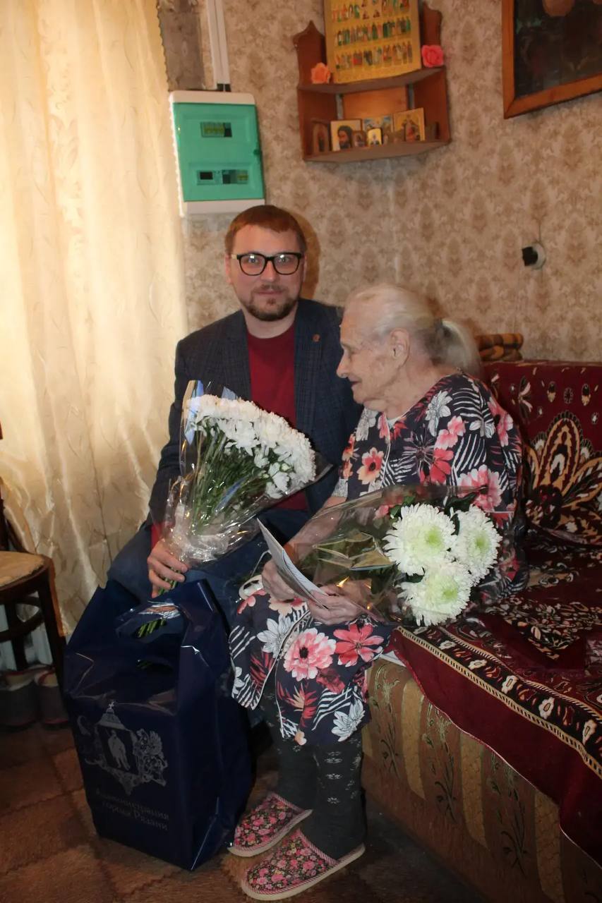 В Рязани поздравили участницу Великой Отечественной войны с 102 летием
