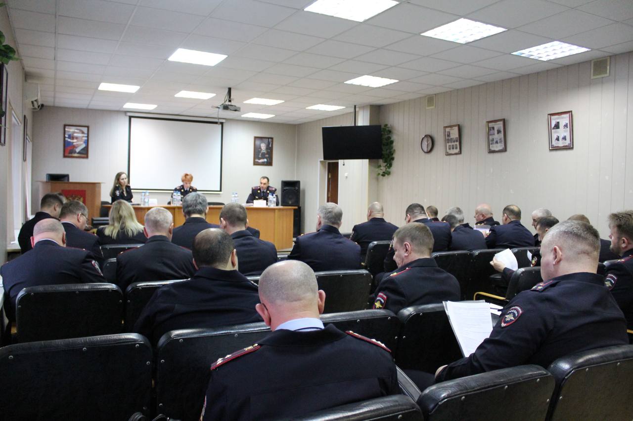В Центре профессиональной подготовки УТ МВД России по ЦФО состоялся учебно-методический сбор для руководителей линейных подразделений В Центре профессиональной подготовки УТ МВД России по ЦФО состоялся учебно-методический сбор для руководителей линейных подразделений