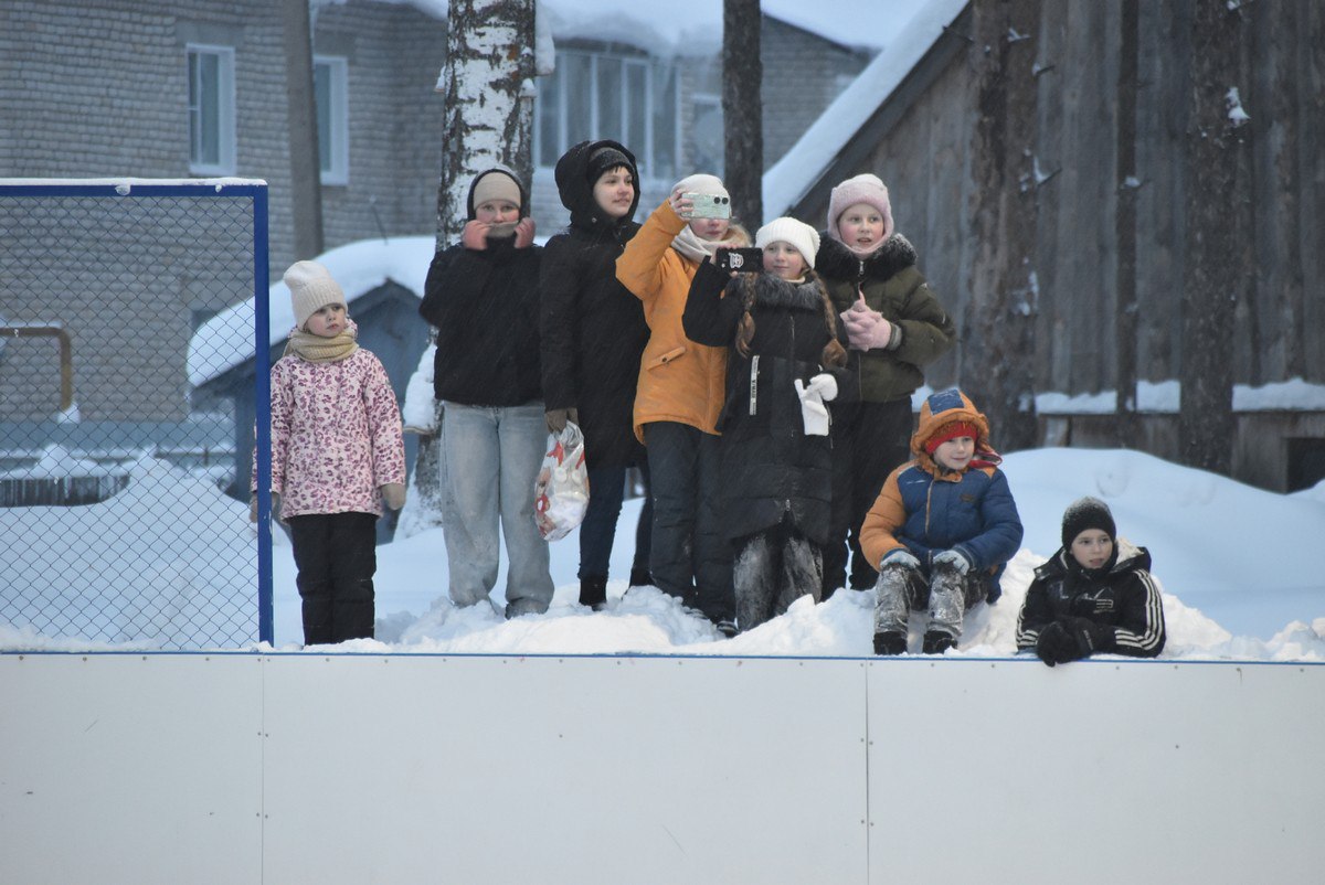 В среду, 28 января, в деревне Клетино Касимовского округа на обновленной хоккейной площадке прошел первый товарищеский матч В среду, 28 января, в деревне Клетино Касимовского округа на обновленной хоккейной площадке прошел первый товарищеский матч