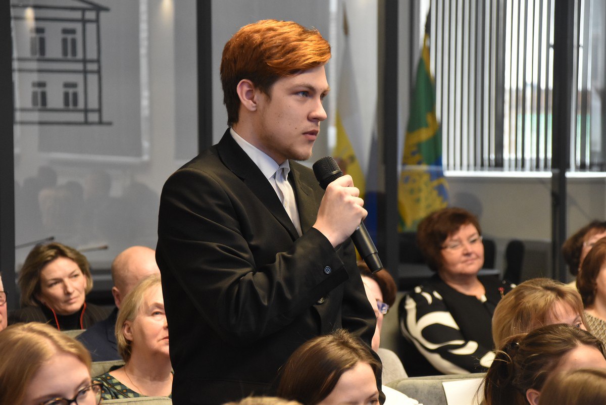 Губернатор Рязанской области Павел Малков сказал, что объединение Касимова и Касимовского района в округ было правильным решением Губернатор Рязанской области Павел Малков сказал, что объединение Касимова и Касимовского района в округ было правильным решением