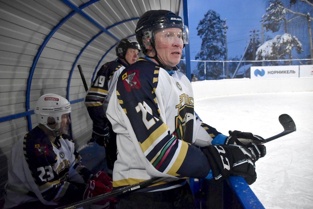 В среду, 28 января, в деревне Клетино Касимовского округа на обновленной хоккейной площадке прошел первый товарищеский матч В среду, 28 января, в деревне Клетино Касимовского округа на обновленной хоккейной площадке прошел первый товарищеский матч