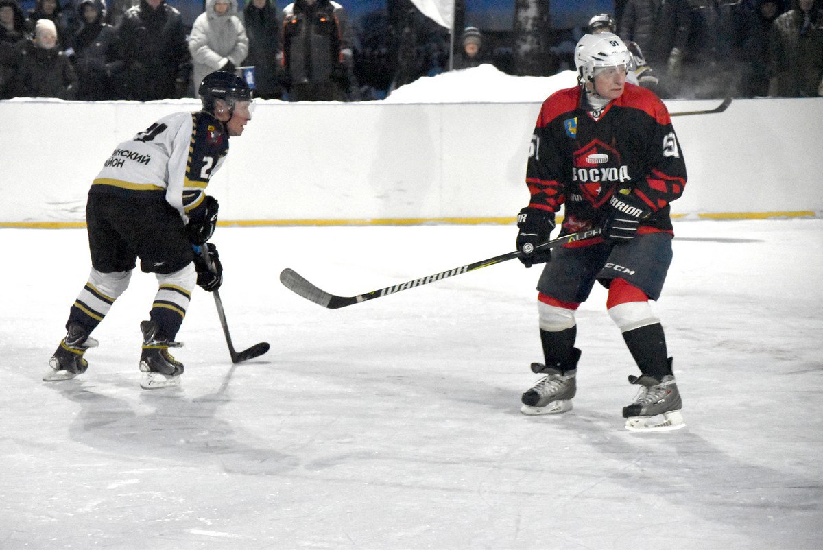 В среду, 28 января, в деревне Клетино Касимовского округа на обновленной хоккейной площадке прошел первый товарищеский матч В среду, 28 января, в деревне Клетино Касимовского округа на обновленной хоккейной площадке прошел первый товарищеский матч