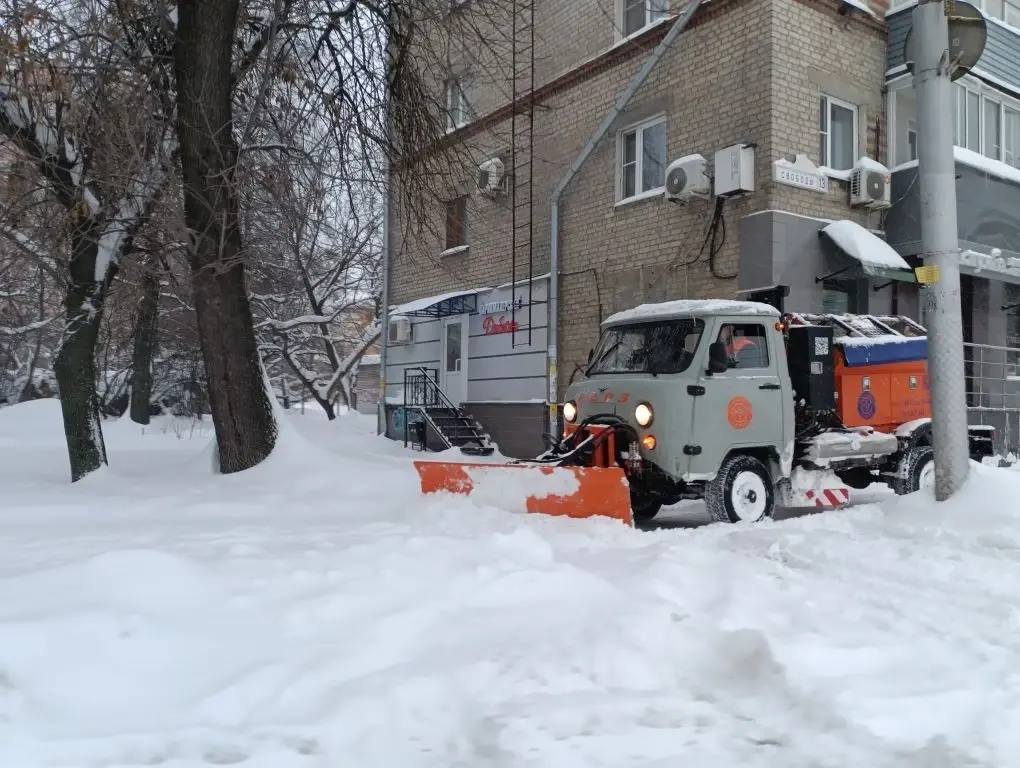 Городские службы работают в усиленном режиме, чтобы минимизировать последствия непогоды Городские службы работают в усиленном режиме, чтобы минимизировать последствия непогоды
