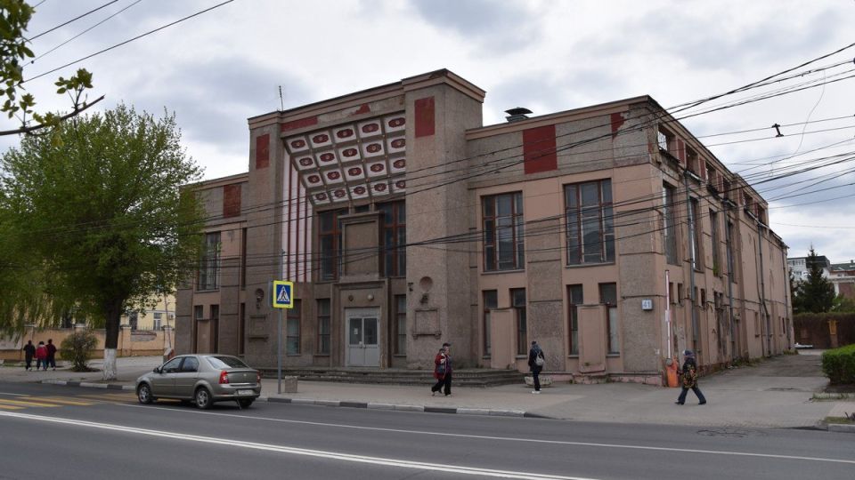 � ������ �������� �������������� ��������� ������� �� ����� ������, ������� ���������� ����� ������ � ����� ������ � MAX