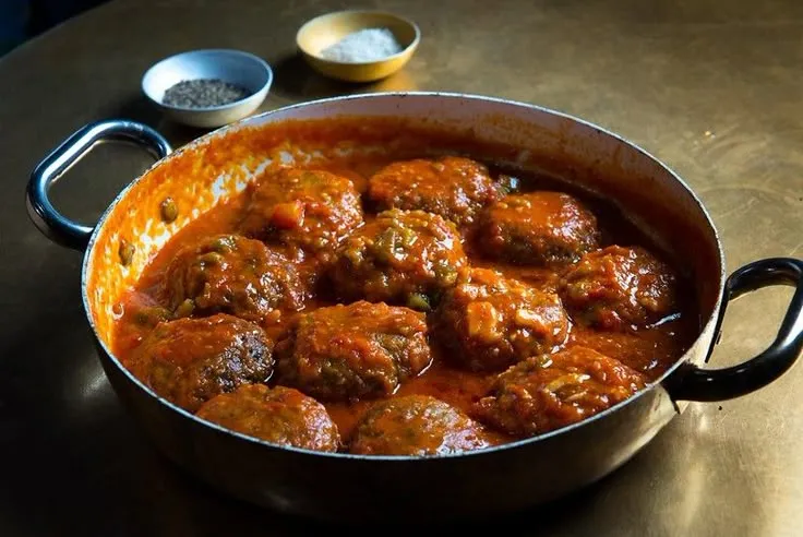 Тефтели в томатном соусе: идеальное решение для домашнего ужина