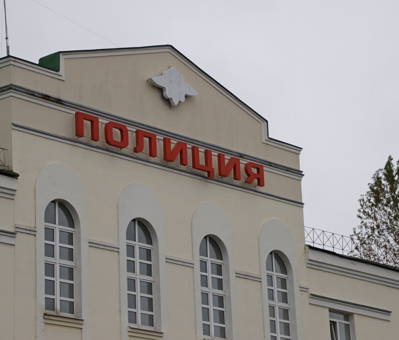 Полицейские раскрыли кражу 45 тысяч рублей из тайника в иномарке, припаркованной на окраине Рязани