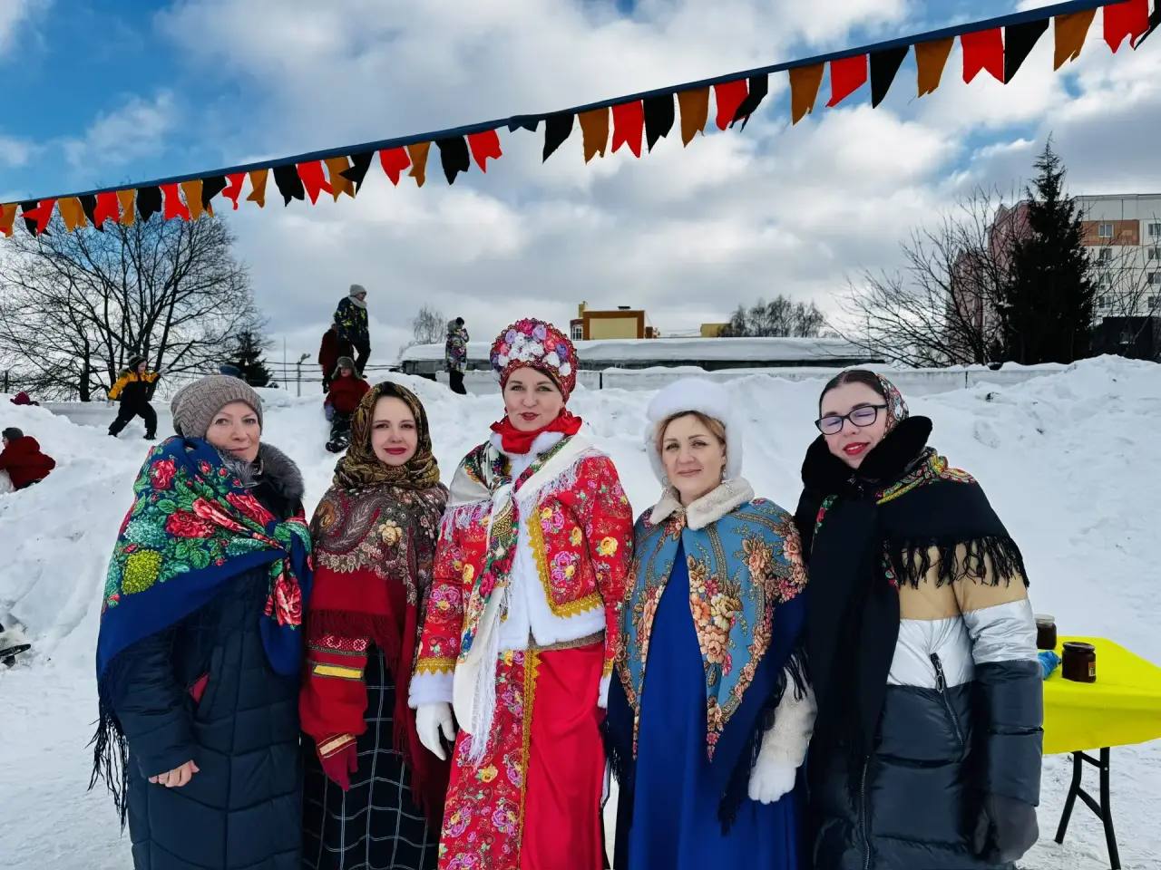 На территориях ТОС прошли праздники Масленицы На территориях ТОС прошли праздники Масленицы