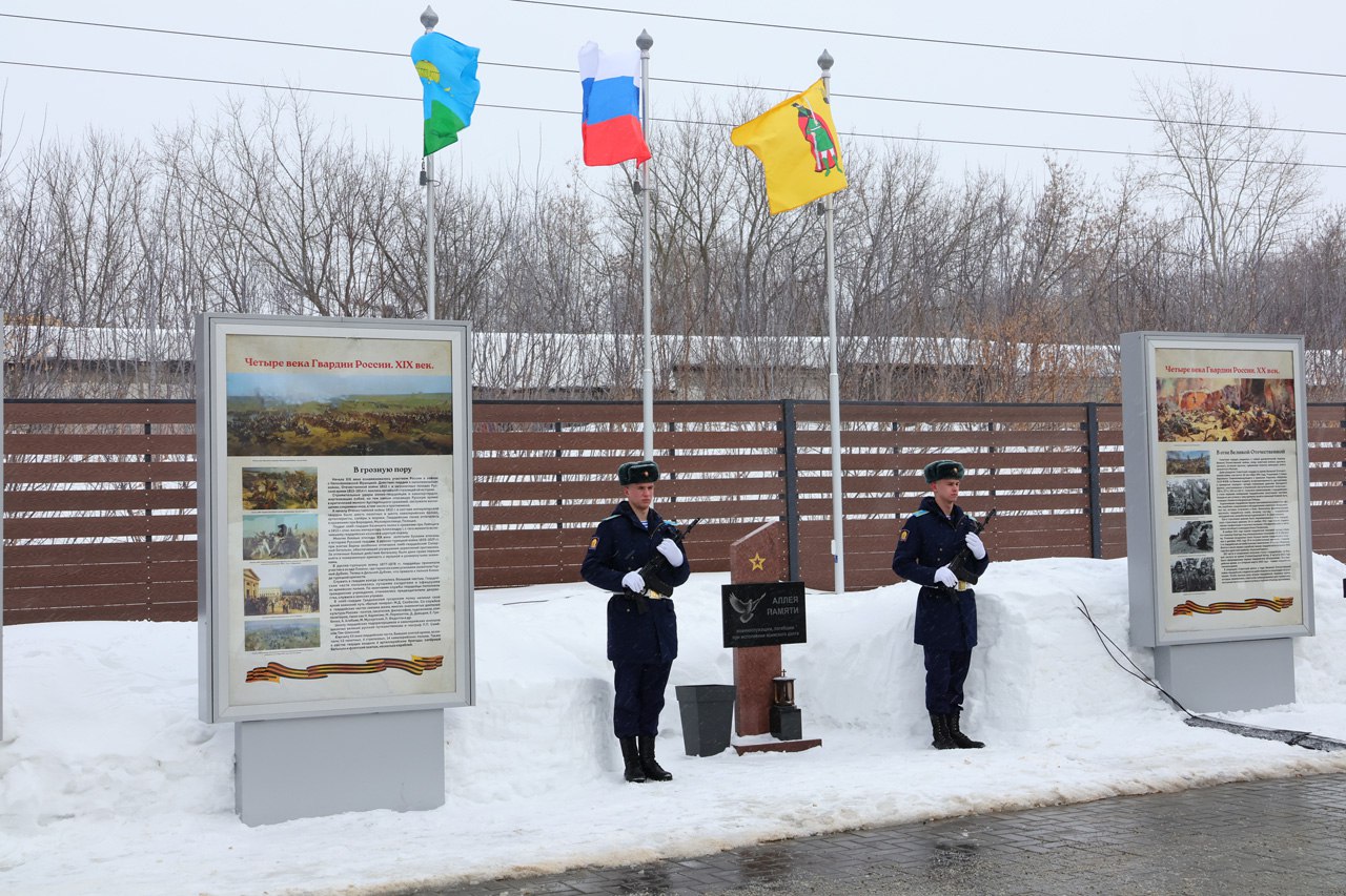 В Рязани возложили цветы в память о павших героях Отечества В Рязани возложили цветы в память о павших героях Отечества