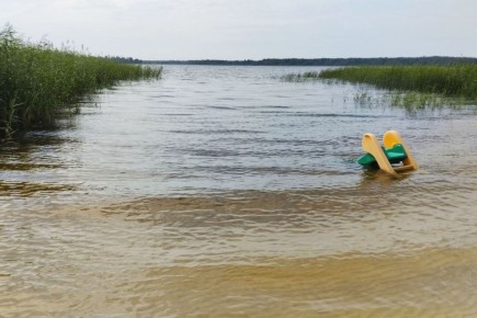 Как маленькая община мирится с нашествием незваных гостей на пляж