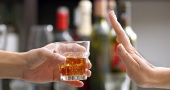 Как правильно помочь человеку выйти из запоя