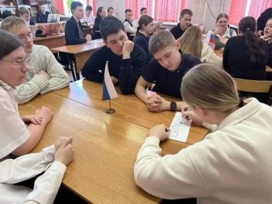 Повышаем правовую грамотность: молодёжь знакомится с избирательным правом!