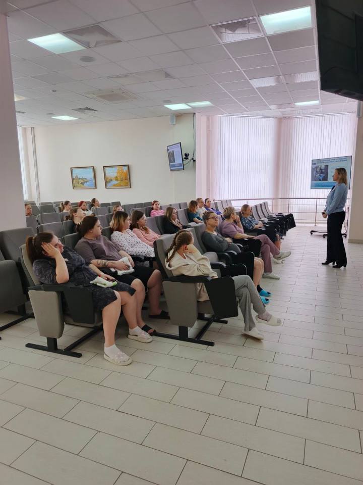 Встреча сотрудников Госавтоинспекции с будущими мамами в перинатальном центре г.Рязани Встреча сотрудников Госавтоинспекции с будущими мамами в перинатальном центре г.Рязани