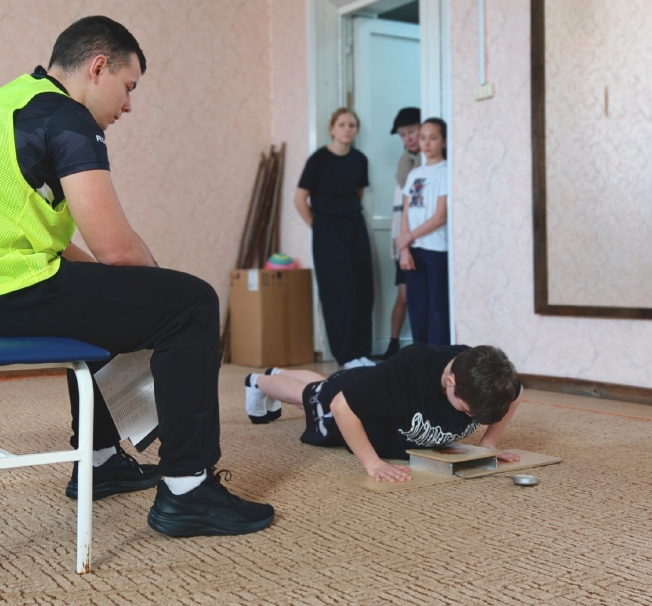 Жители Рязани выполнили нормативы ГТО по силовой подготовке