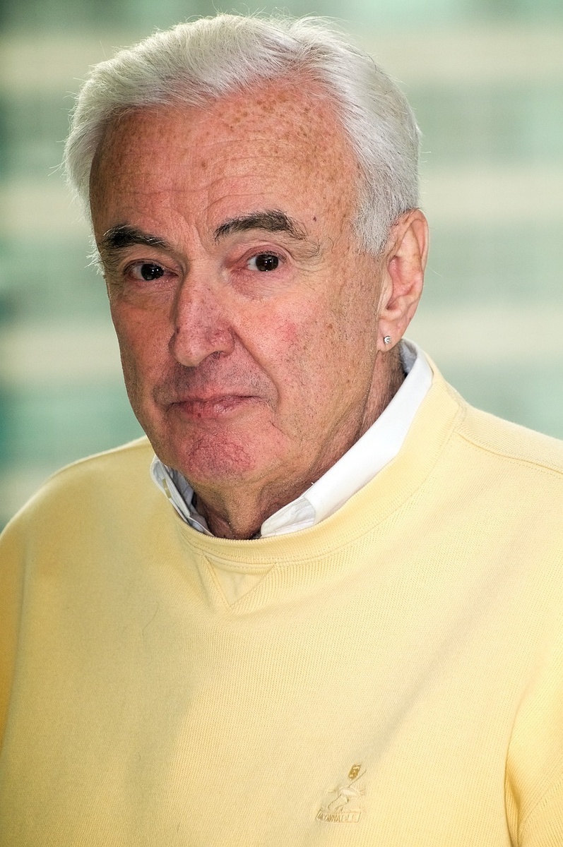 Как пенсионерам оформить наследство и не переплатить нотариусу в 2026 году