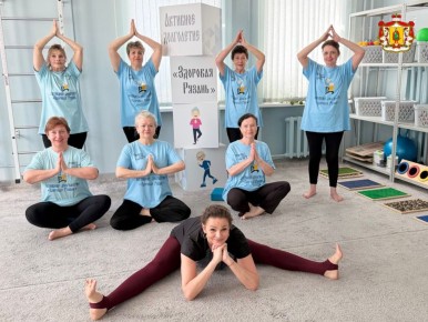 Спасские жители старшего возраста увлекаются йогой