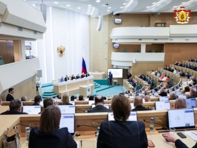 Председатель Совета Федерации ФС РФ Валентина Матвиенко провела встречу с деятелями театрального искусства