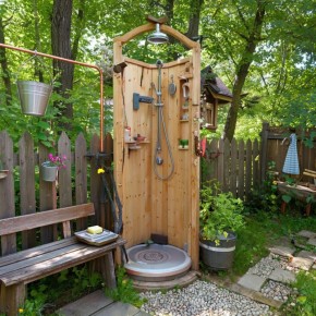 Как организовать дачный душ для комфорта и уединения