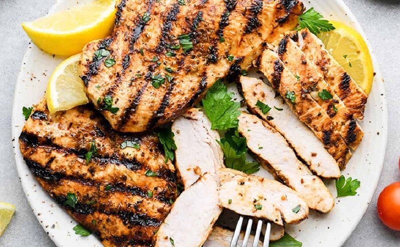 Куриная грудка в греческом маринаде