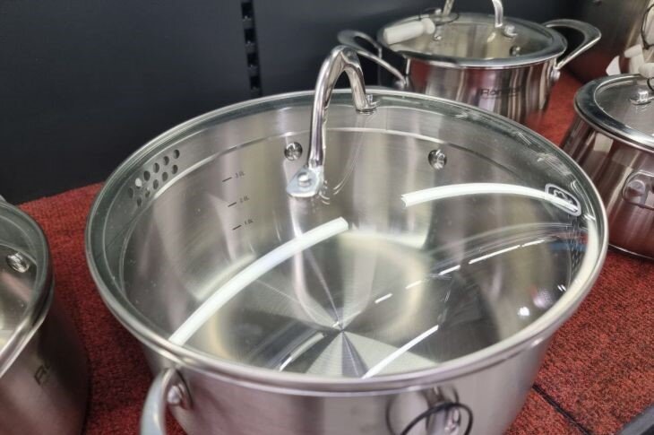 Вернуть жизни старой кастрюле: доступный способ очистки