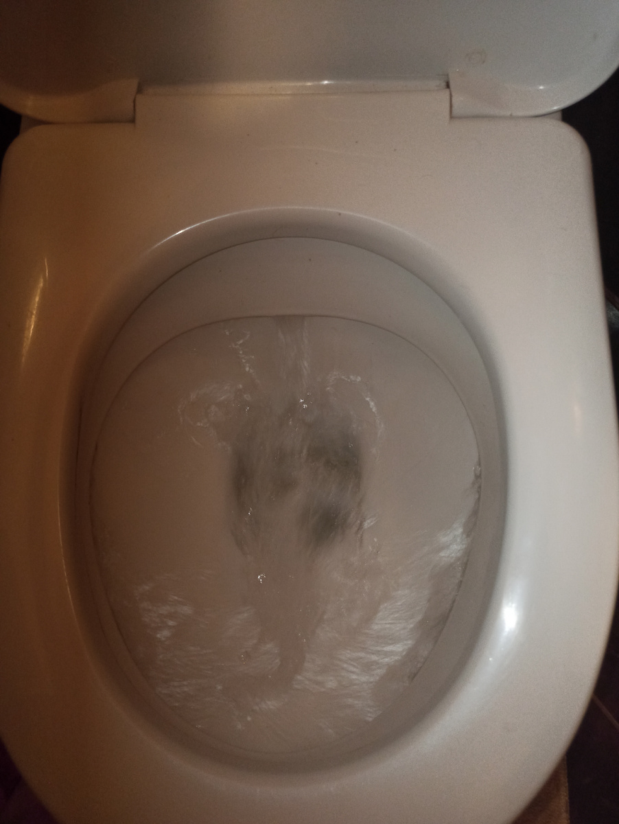 Как легко и быстро справиться с ржавыми пятнами в унитазе: пять простых методов