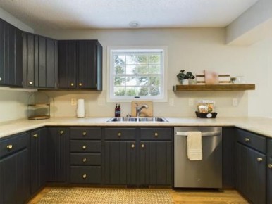 Когда нужно обновить кухонные принадлежности: 6 важных замен