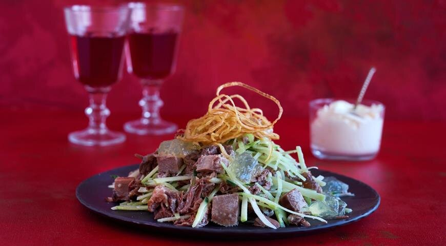 Салат с языком и ланспиком: вкусные традиции на вашем столе