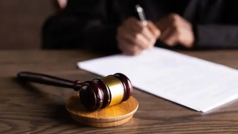 Житель районного центра осужден к лишению свободы за незаконный оборот наркотиков и оружия
