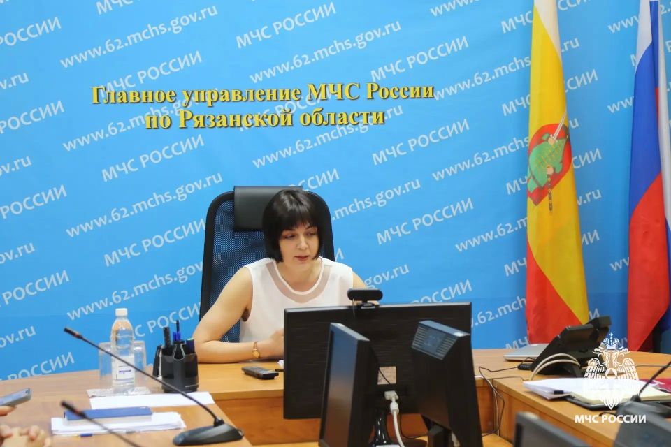 Сотрудникам МЧС России по Рязанской области рассказали о психологических аспектах коррупции Сотрудникам МЧС России по Рязанской области рассказали о психологических аспектах коррупции