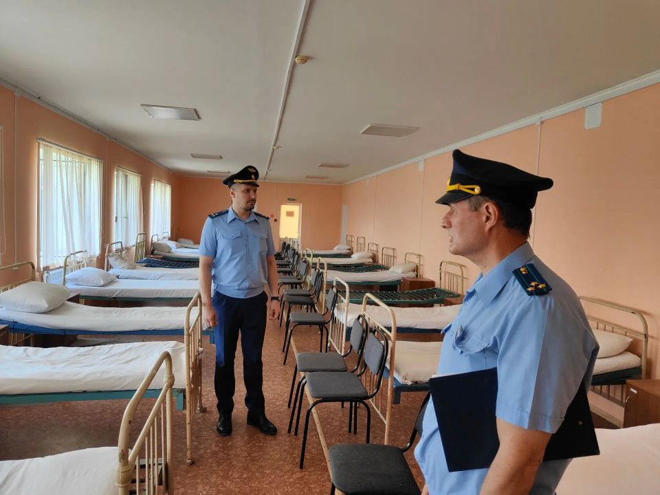 Заместитель прокурора области Александр Качуренко проверил состояние законности и условия содержания осужденных к принудительным работам в исправительном центре, расположенном в селе Льгово Заместитель прокурора области Александр Качуренко проверил состояние законности и условия содержания осужденных к принудительным работам в исправительном центре, расположенном в селе Льгово
