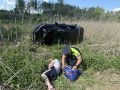 Водителю вылетевшей с дороги «Лады» оказали первую помощь автоинспекторы