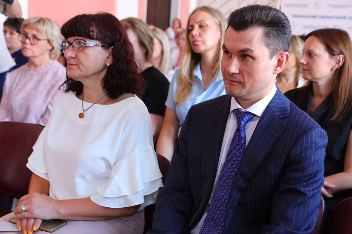 Сотрудников рязанского отделения «Почты России» поздравили с профессиональным праздником Сотрудников рязанского отделения «Почты России» поздравили с профессиональным праздником