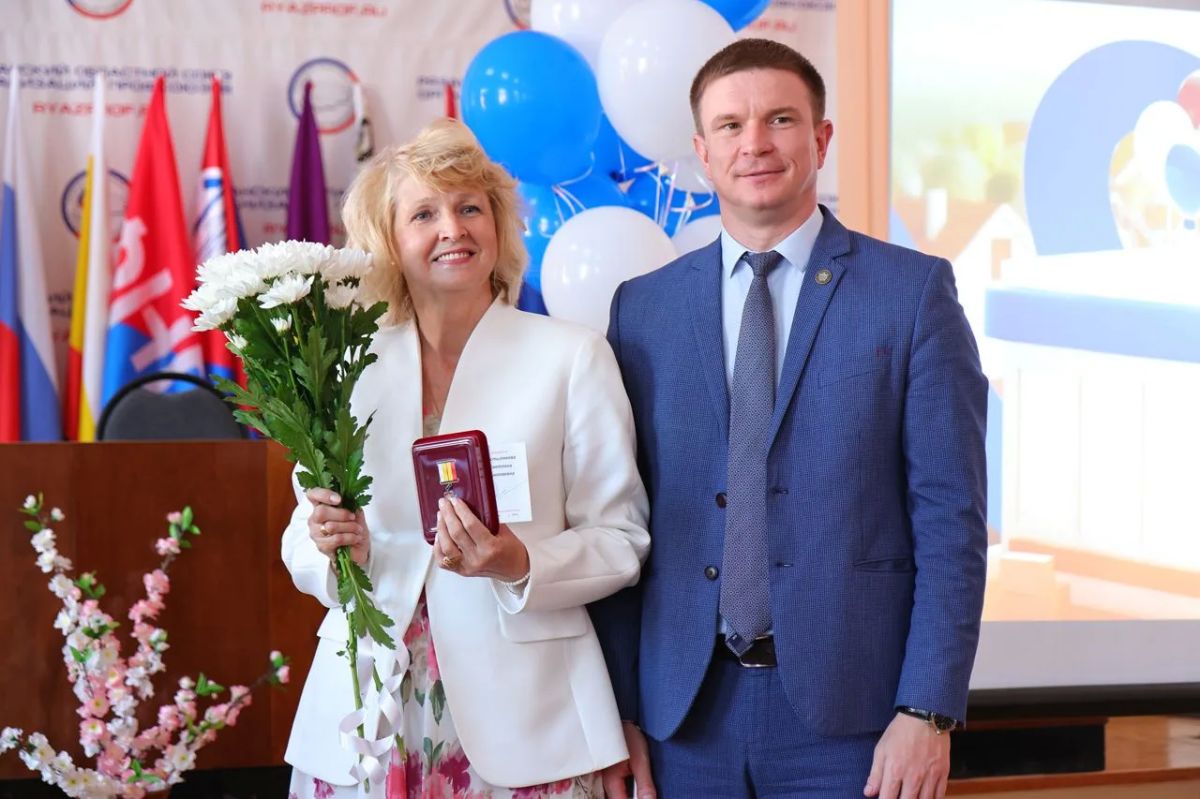 Сотрудников рязанского отделения «Почты России» поздравили с профессиональным праздником Сотрудников рязанского отделения «Почты России» поздравили с профессиональным праздником