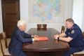 В преддверии Дня сотрудника органов следствия Российской Федерации состоялась встреча руководителя следственного управления СК России по Рязанской области Васильева Олега Алексеевича с заслуженным юристом России, почетным...