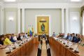 На заседании городской антитеррористической комиссии вместе с представителями силовых ведомств и руководителями структурных подразделений администрации обсудили меры безопасности перед масштабными массовыми мероприятиями