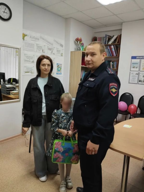 В Рязани и Кораблинском округе полицейские присоединились к акции "Помоги пойти учиться" В Рязани и Кораблинском округе полицейские присоединились к акции "Помоги пойти учиться"