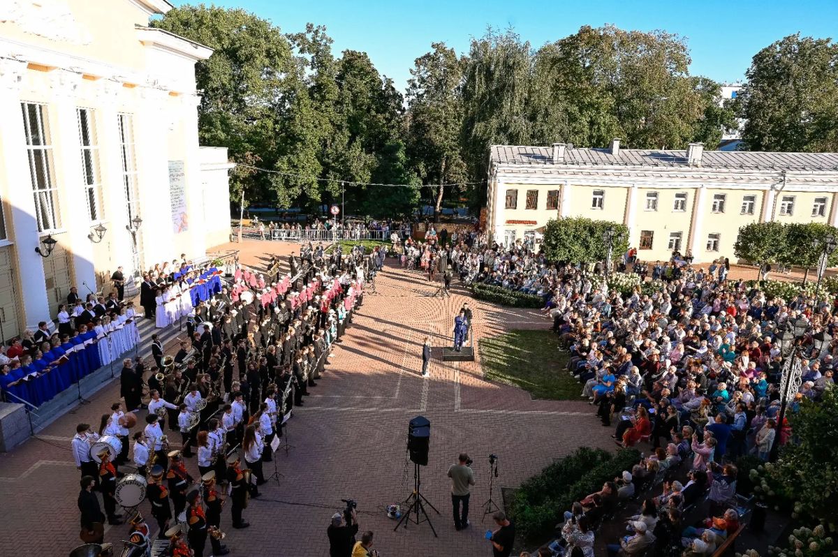В фестивале «Духовая палитра России» в Рязани приняли участие 14 духовых коллективов из разных регионов страны В фестивале «Духовая палитра России» в Рязани приняли участие 14 духовых коллективов из разных регионов страны