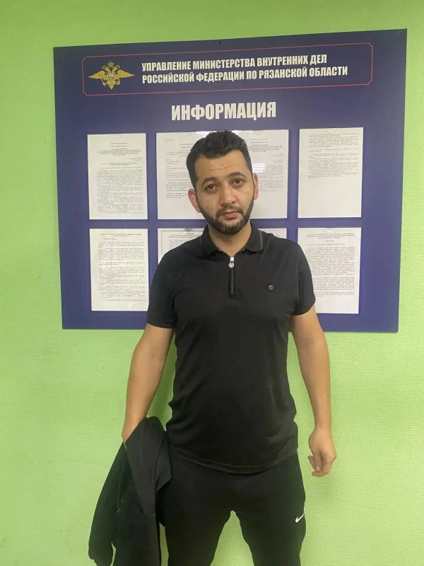 Рязанские полицейские депортировали из России 4 ранее судимых иностранцев Рязанские полицейские депортировали из России 4 ранее судимых иностранцев