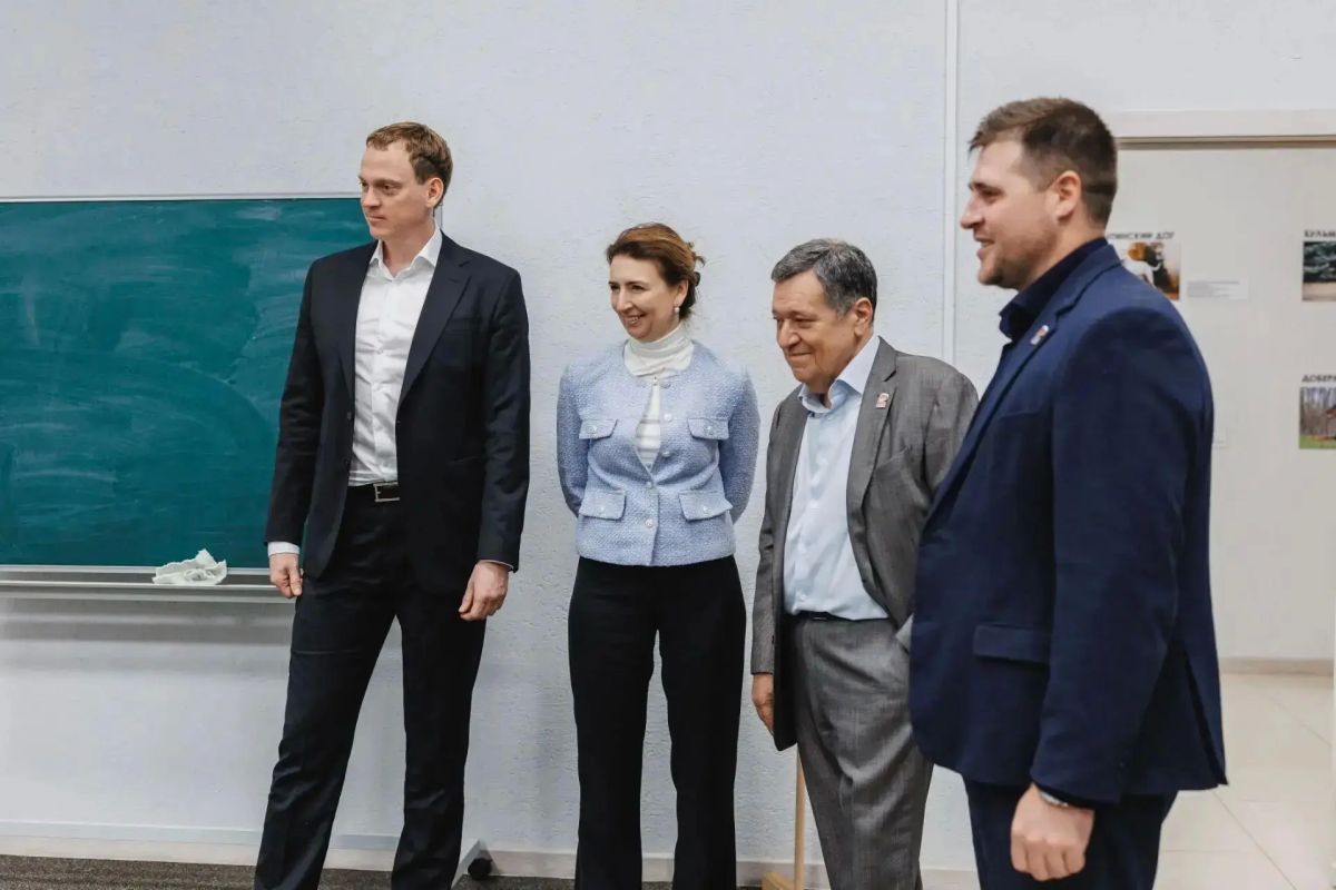 Губернатор Павел Малков и депутат Государственной думы Андрей Макаров посетили Рязанский колледж имени Н. Н. Комарова Губернатор Павел Малков и депутат Государственной думы Андрей Макаров посетили Рязанский колледж имени Н. Н. Комарова