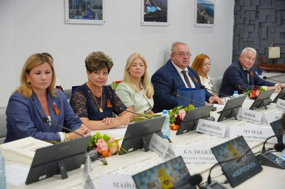Представители администрации города Рязани принимают участие в праздновании памятных событий города-Героя Новороссийска Представители администрации города Рязани принимают участие в праздновании памятных событий города-Героя Новороссийска