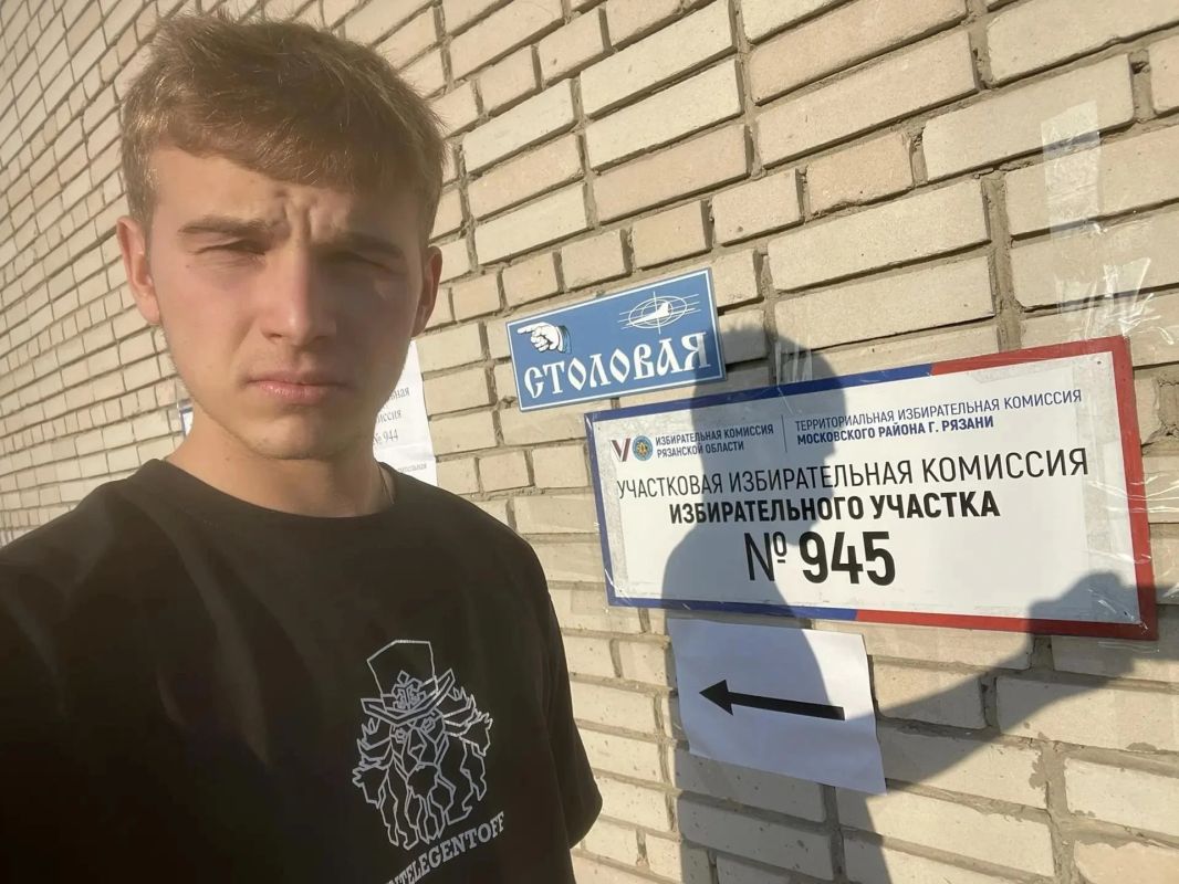 На каждом избирательном участке за прозрачностью и законностью процесса следят наблюдатели На каждом избирательном участке за прозрачностью и законностью процесса следят наблюдатели