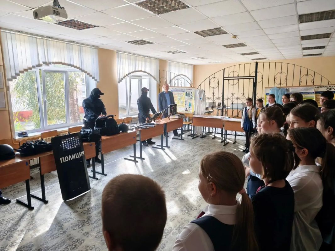 Сегодня в Рязани стартовала акция УМВД России по Рязанской области «Рязань – наш безопасный дом» Сегодня в Рязани стартовала акция УМВД России по Рязанской области «Рязань – наш безопасный дом»