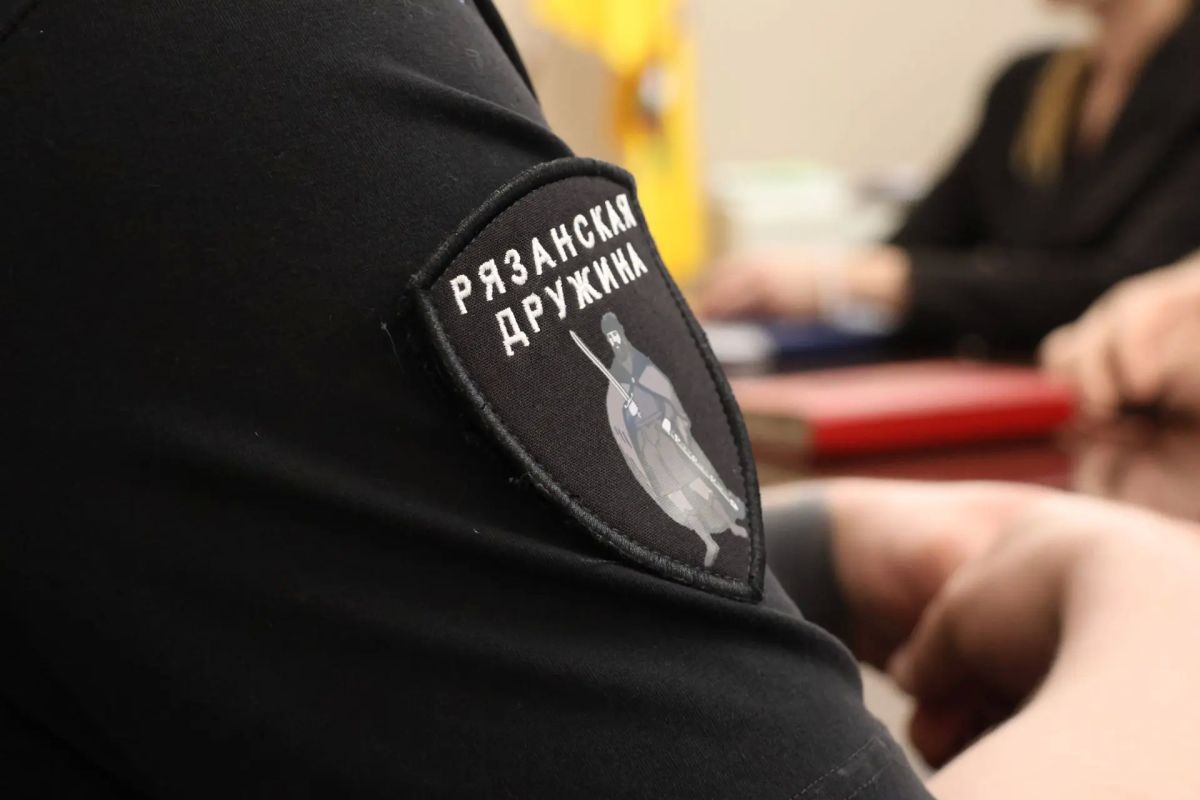 Встретился с народными дружинниками Рязани Встретился с народными дружинниками Рязани