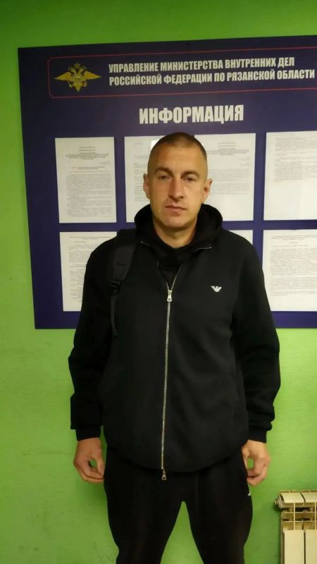 Рязанские полицейские отправили в страны гражданства девять преступивших закон иностранцев Рязанские полицейские отправили в страны гражданства девять преступивших закон иностранцев