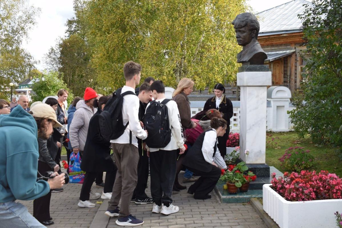 В Спас-Клепиковском отделе государственного музея-заповедника Сергея Есенина торжественно открыли обновленную экспозицию второклассной учительской школы В Спас-Клепиковском отделе государственного музея-заповедника Сергея Есенина торжественно открыли обновленную экспозицию второклассной учительской школы