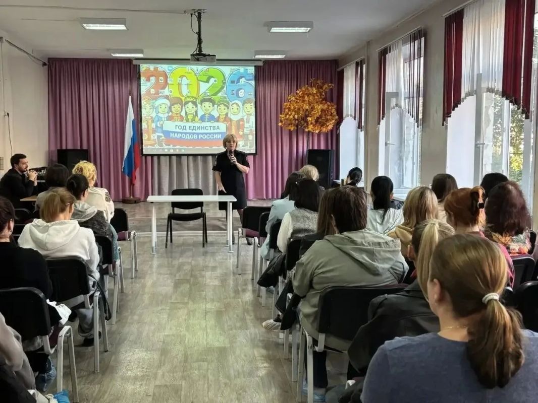 В рамках акции «Правосознание» сотрудники полиции провели родительские собрание в образовательных организациях города Рязани В рамках акции «Правосознание» сотрудники полиции провели родительские собрание в образовательных организациях города Рязани