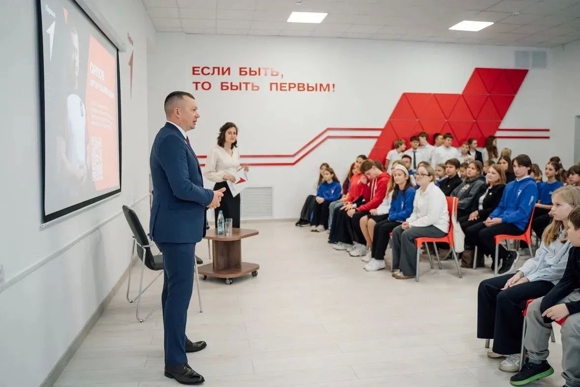 Рязань посетил председатель Правления Движения Первых Артур Орлов Рязань посетил председатель Правления Движения Первых Артур Орлов