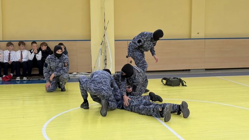 В Рязанской области полицейские провели познавательную акцию для обучающихся В Рязанской области полицейские провели познавательную акцию для обучающихся