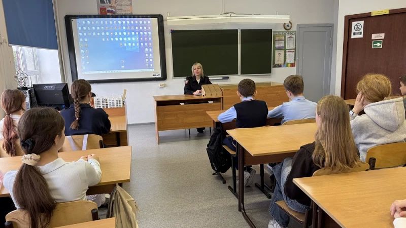 В Рязанской области полицейские провели познавательную акцию для обучающихся В Рязанской области полицейские провели познавательную акцию для обучающихся