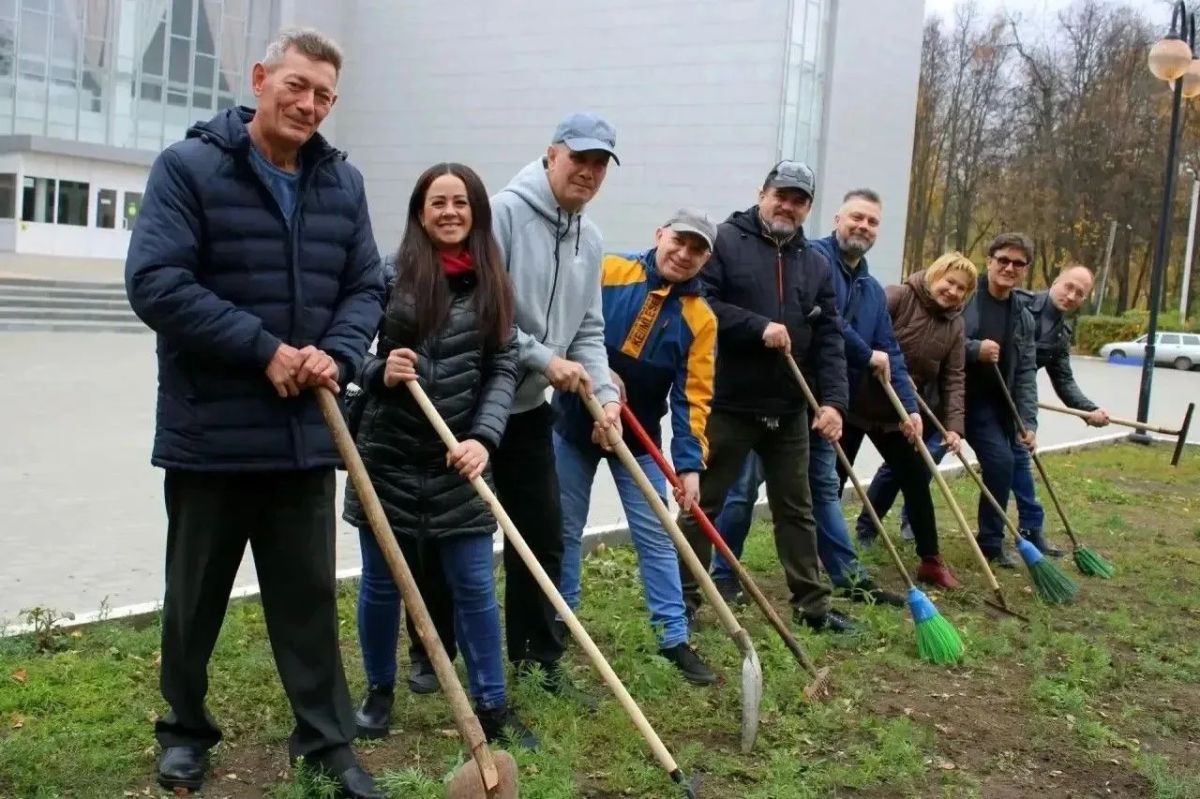 Учреждения культуры Рязани присоединились к общегородским субботникам Учреждения культуры Рязани присоединились к общегородским субботникам