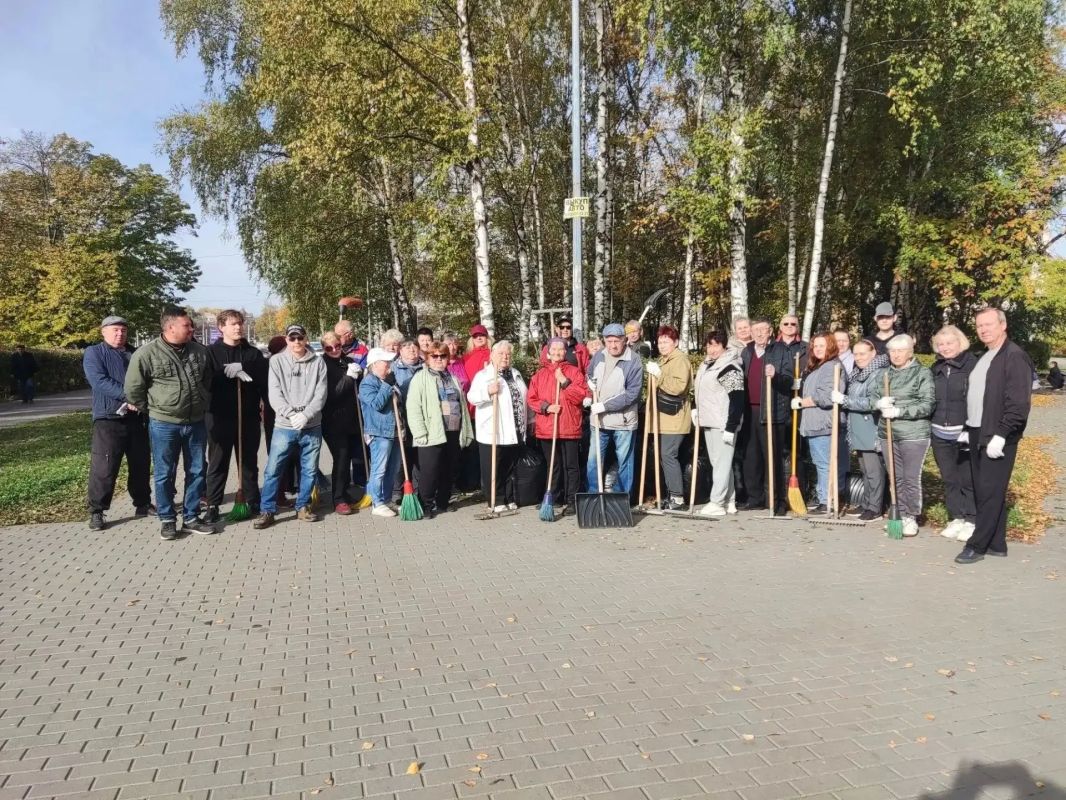 Учреждения культуры Рязани присоединились к общегородским субботникам Учреждения культуры Рязани присоединились к общегородским субботникам